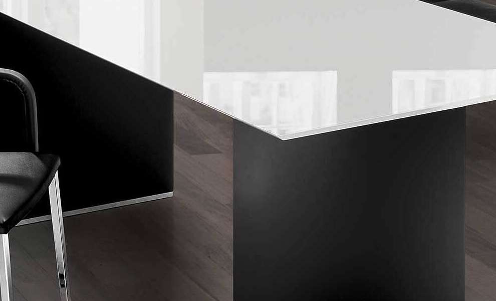 Bacher Couch, Esstische, Stühle und TV-Möbel Bacher Couch, Esstische, Stühle und TV-Möbel