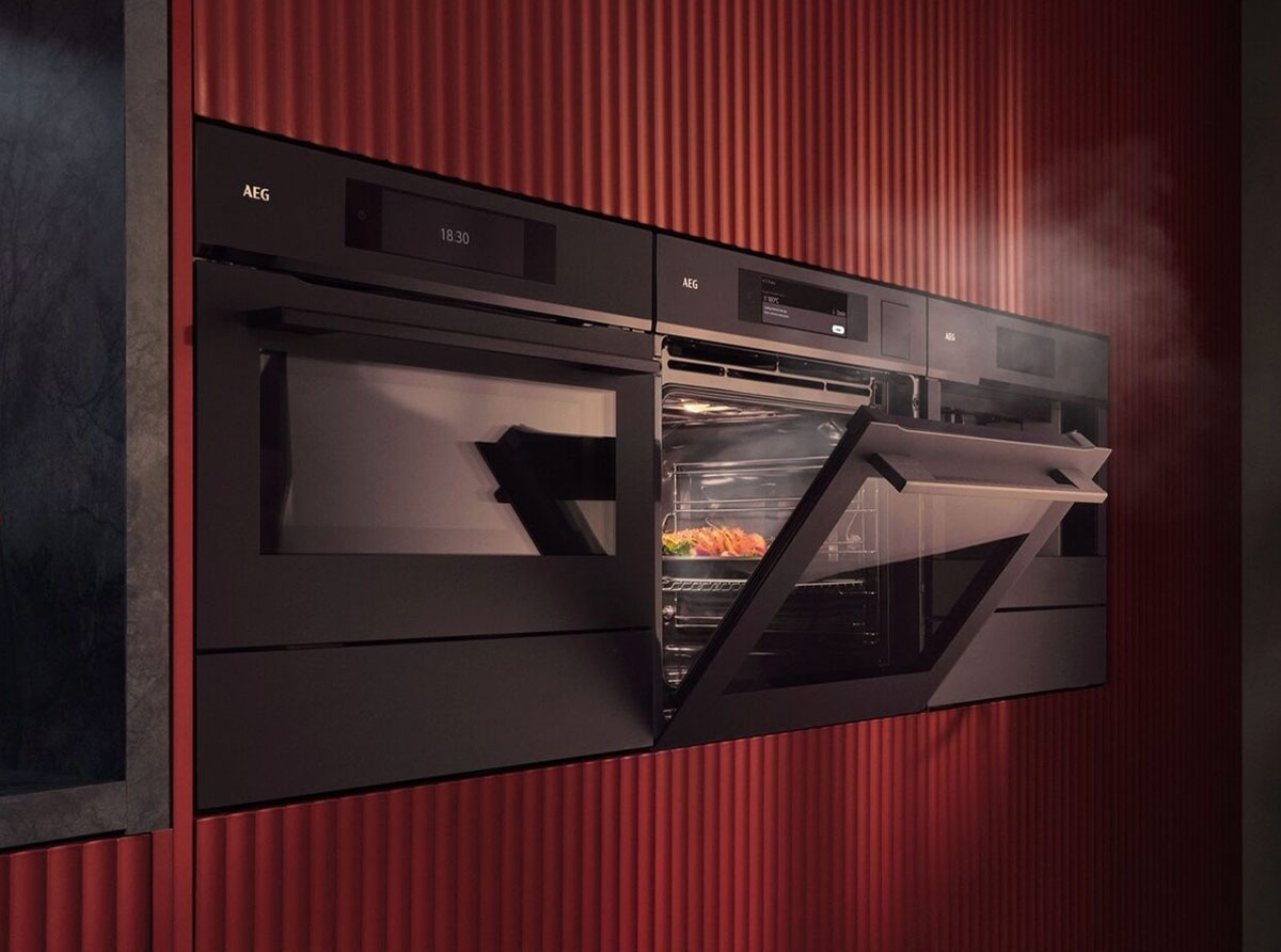 AEG BS9900T Dampfbackofen AEG BS9900T Dampfbackofen