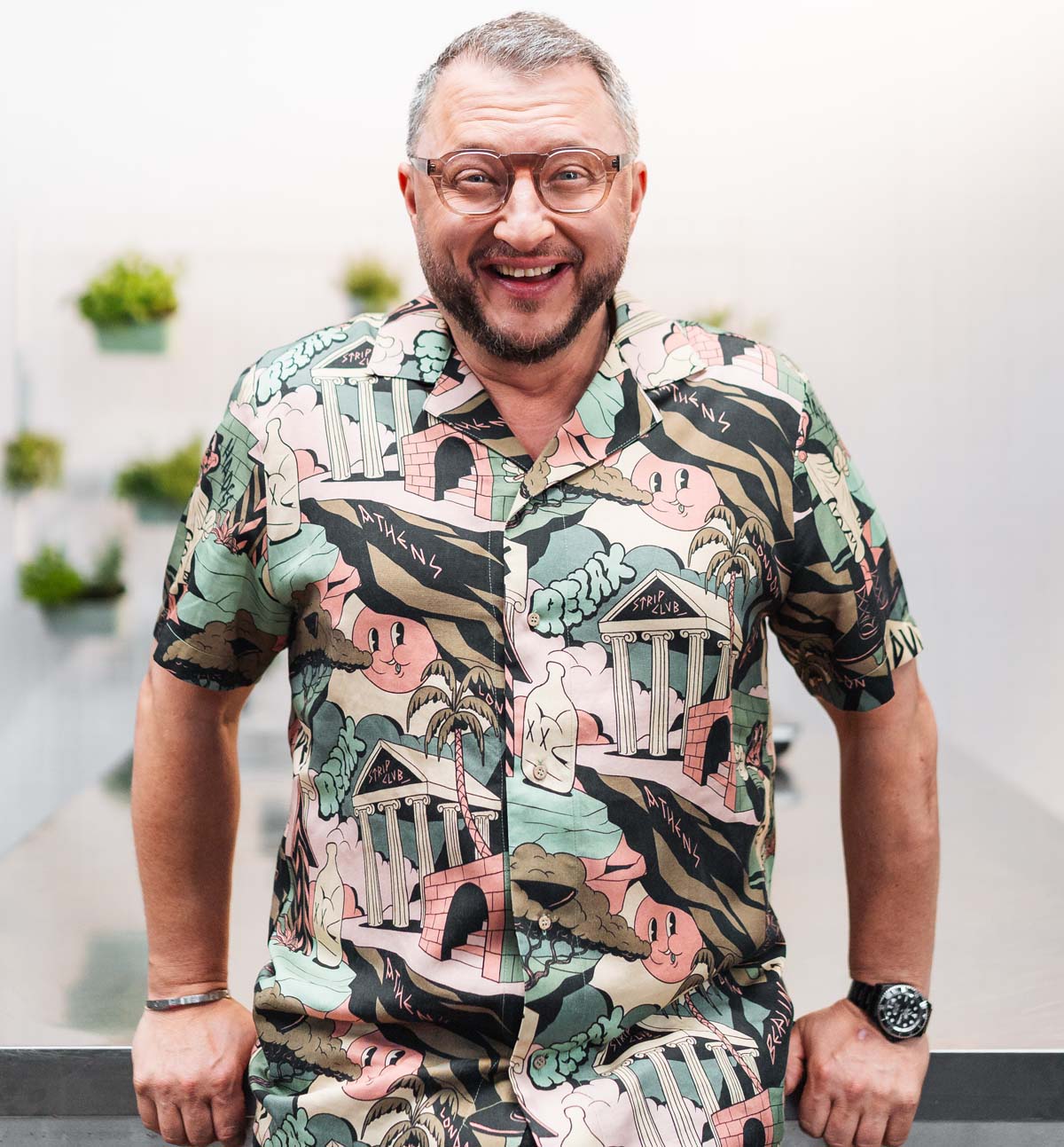 Special Guest: Sebastian Lege