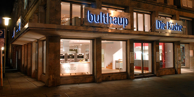 2005  Der neue Standort bulthaup am saalbau in Essen wird eröffnet.