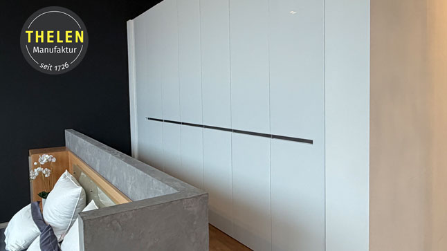 Thelen Schrank Weiss hochglanz