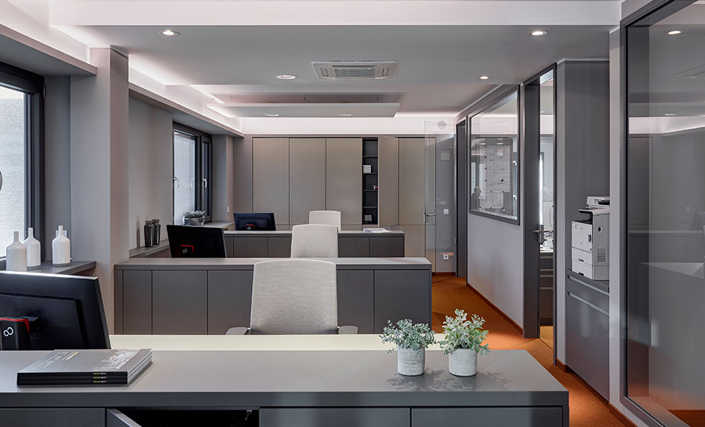 Unsere Leistungen für Ihren individuellen Innenausbau Unsere Leistungen für Ihren individuellen Innenausbau